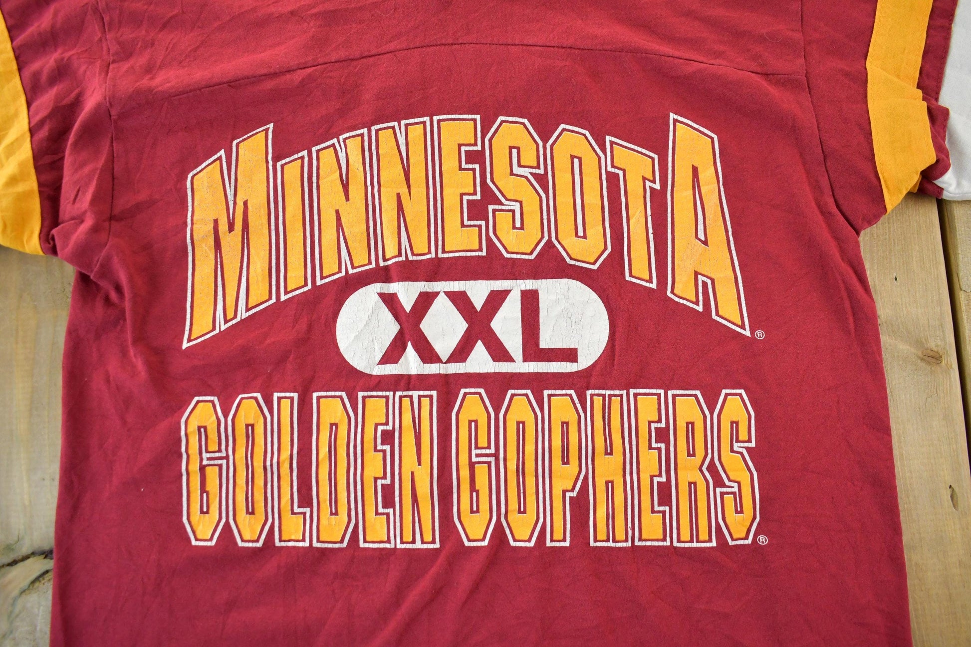 Vintage 1990s Minnesota Golden Gophers University Collegiate T-Shirt Men's Large from propervintagecanada