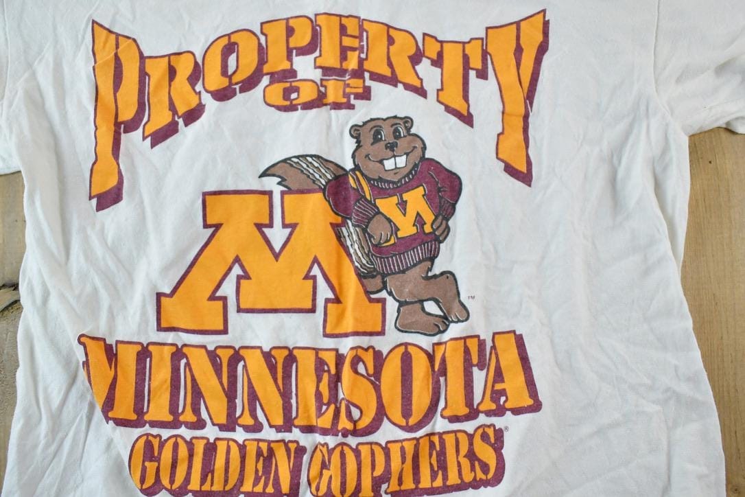 Vintage 1990s Minnesota Gophers Golden Gophers University Collegiate T-Shirt Men's Large from propervintagecanada