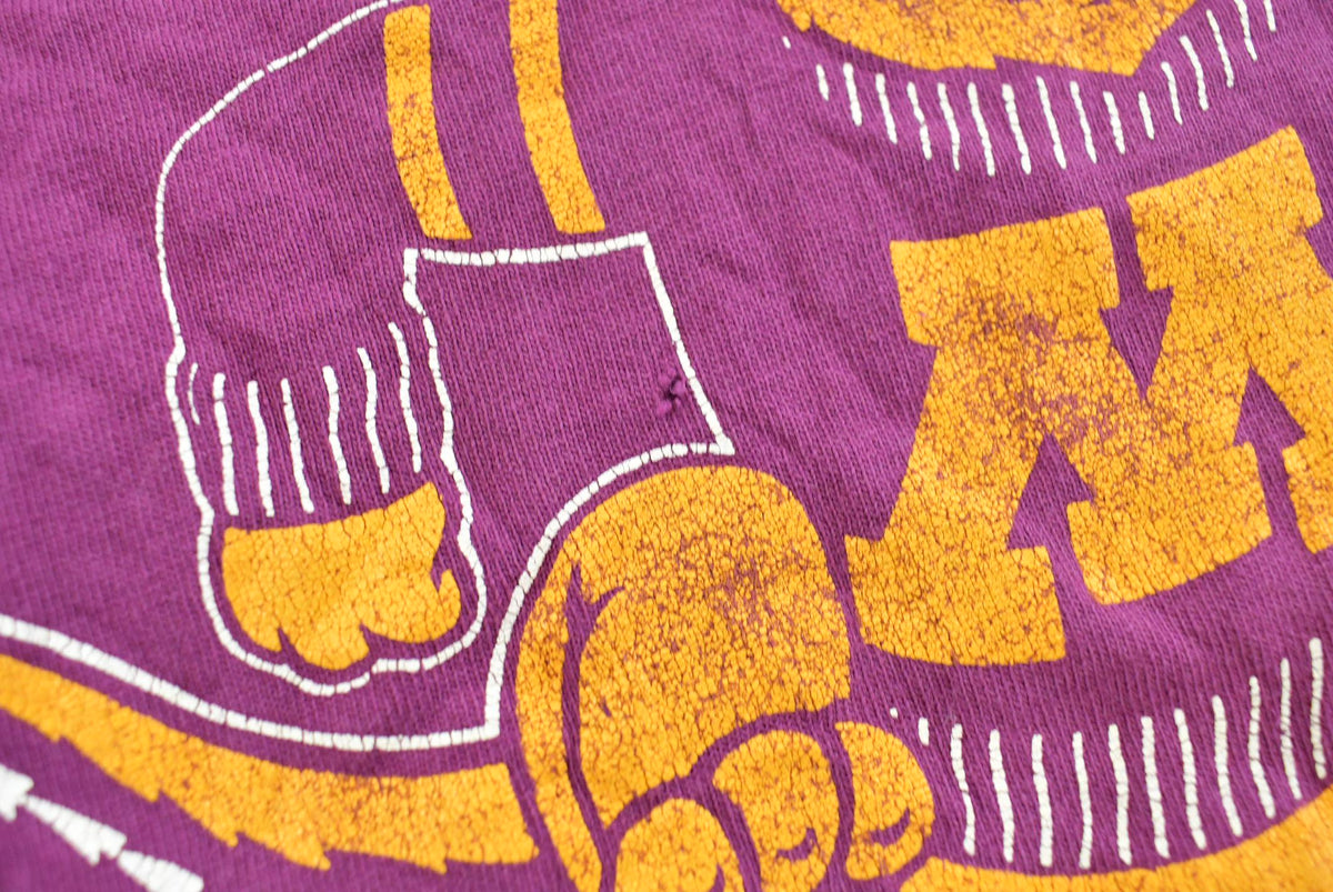 Vintage 1990s Minnesota Gophers Golden Gophers University Collegiate T-Shirt Mens L from propervintagecanada
