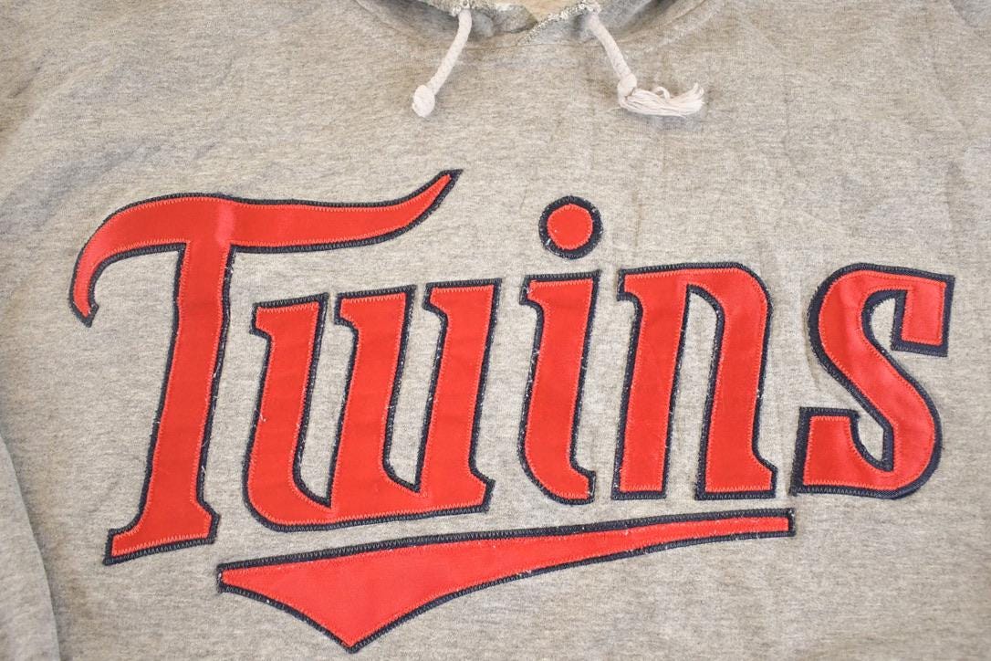 Vintage 1990s Minnesota Twins Majestic Sweatshirt Men's XL from propervintagecanada