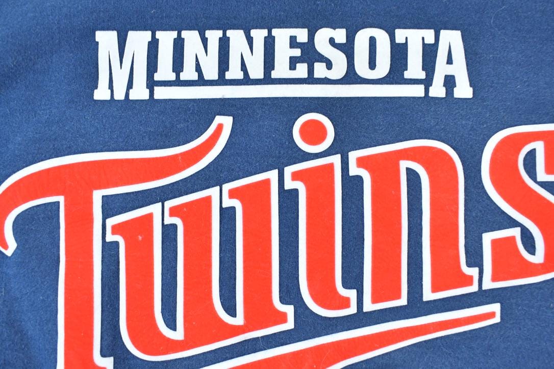 Vintage 1990s Minnesota Twins MLB Crewneck Sweatshirt Men's XL from propervintagecanada
