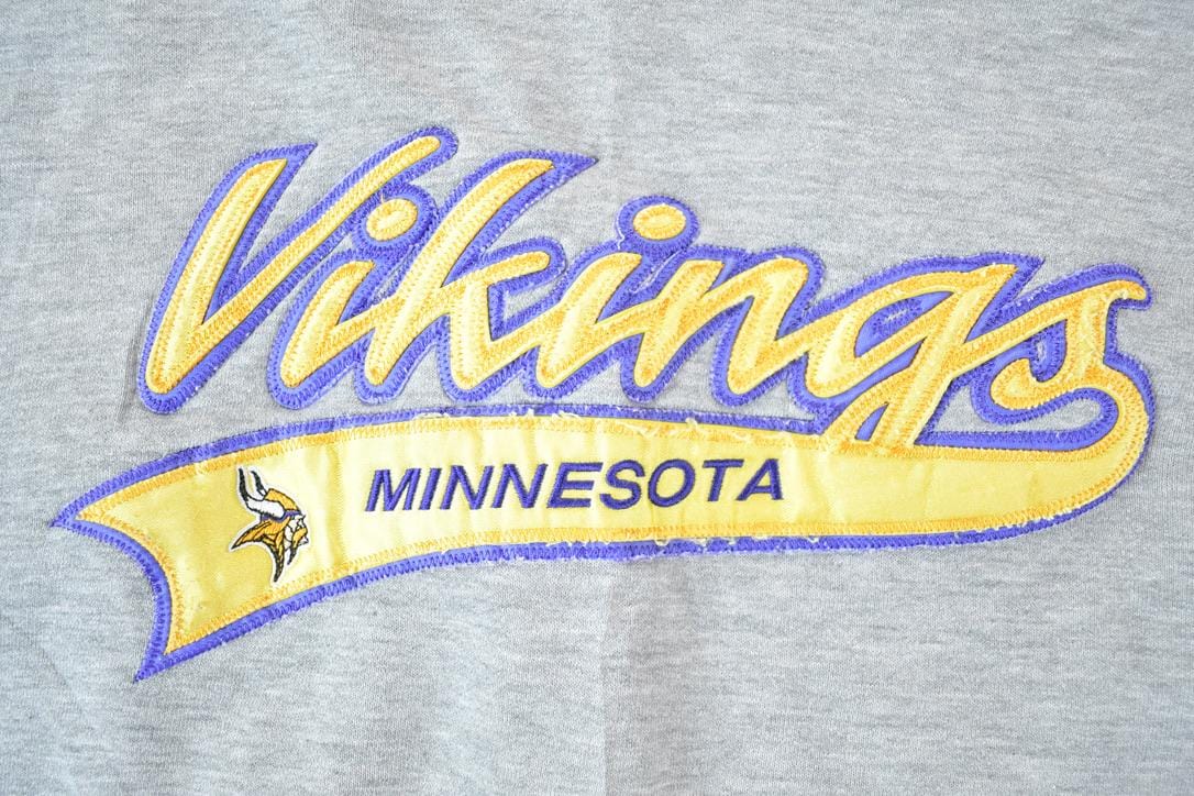 Vintage 1990s Minnesota Vikings Embroidered NFL Crewneck PUMA Sweatshirt Men's 2XL from propervintagecanada