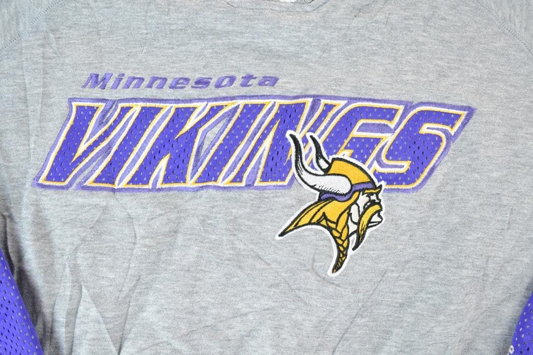 Vintage 1990s Minnesota Vikings Lee Sport Jersey Patch NFL Crewneck Sweatshirt Men's 2XL from propervintagecanada