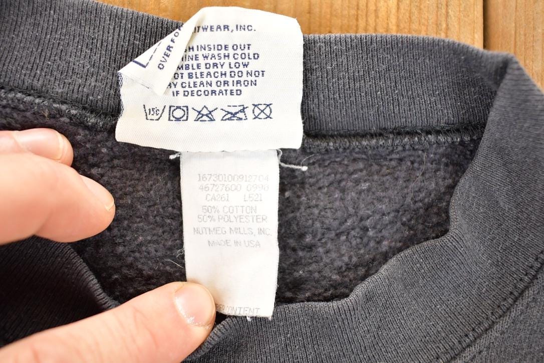 Vintage 1990s Minnesota Vikings Lee Sport NFL Crewneck Sweatshirt Men's M from propervintagecanada