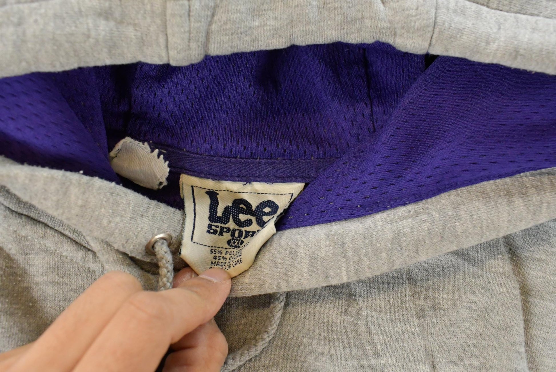 Vintage 1990s Minnesota Vikings Lee Sport NFL Hoodie Men's 2XL from propervintagecanada