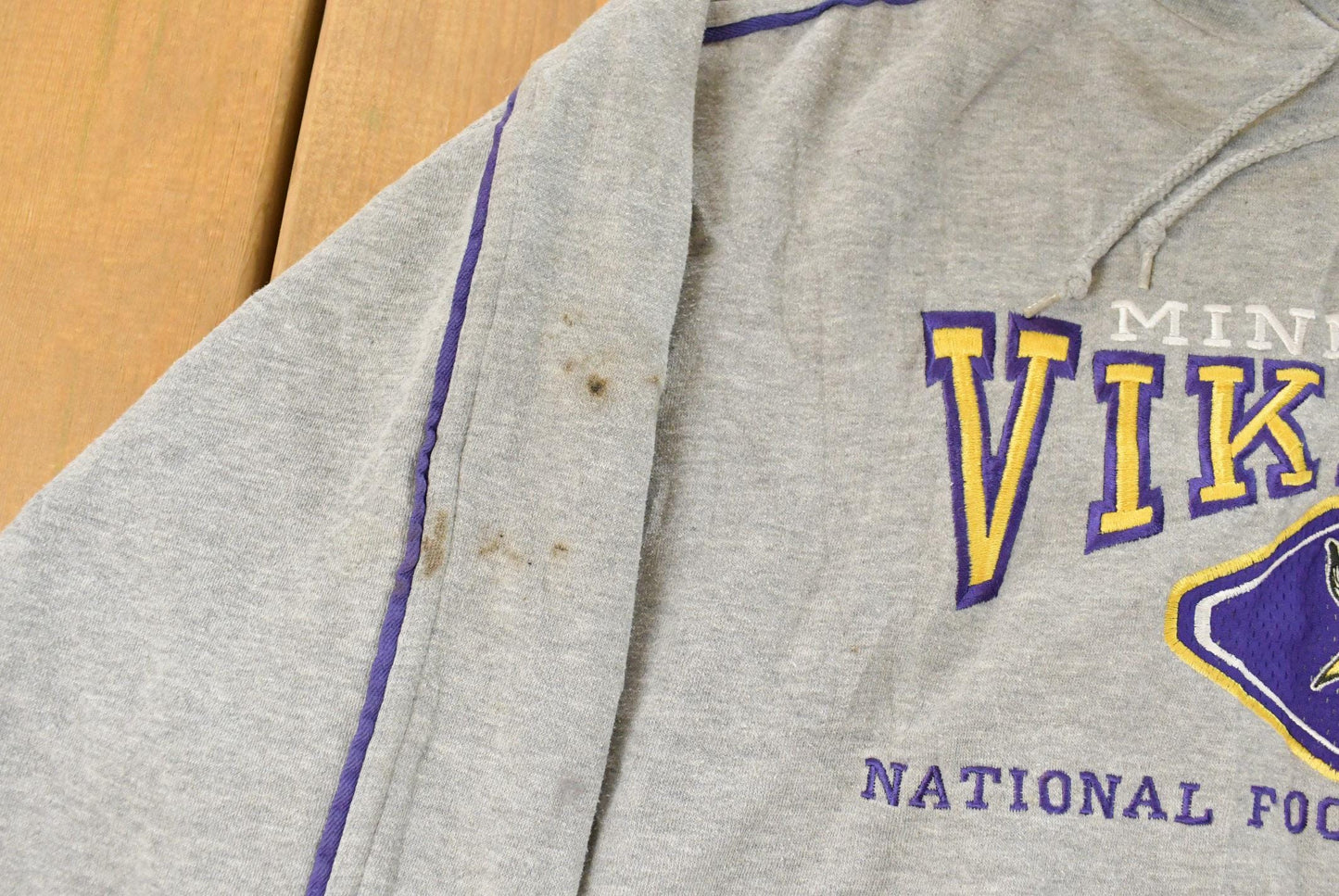 Vintage 1990s Minnesota Vikings Lee Sport NFL Hoodie Men's 2XL from propervintagecanada