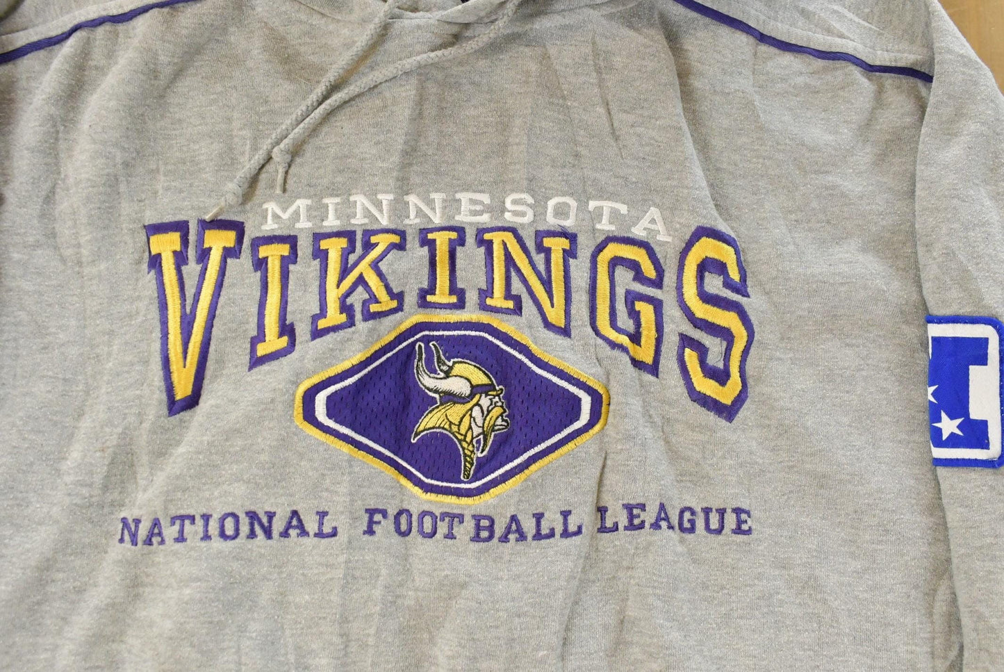Vintage 1990s Minnesota Vikings Lee Sport NFL Hoodie Men's 2XL from propervintagecanada