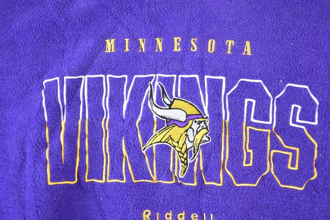 Vintage 1990s Minnesota Vikings NFL Embroidered Crewneck Sweatshirt Men's XL from propervintagecanada