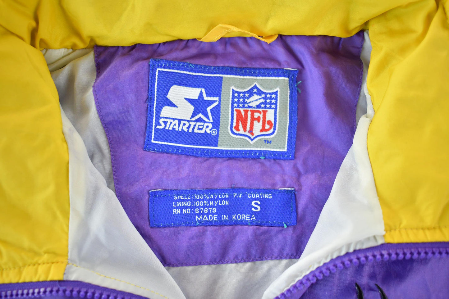 Vintage 1990s Minnesota Vikings NFL Football Windbreaker Men's Large from propervintagecanada