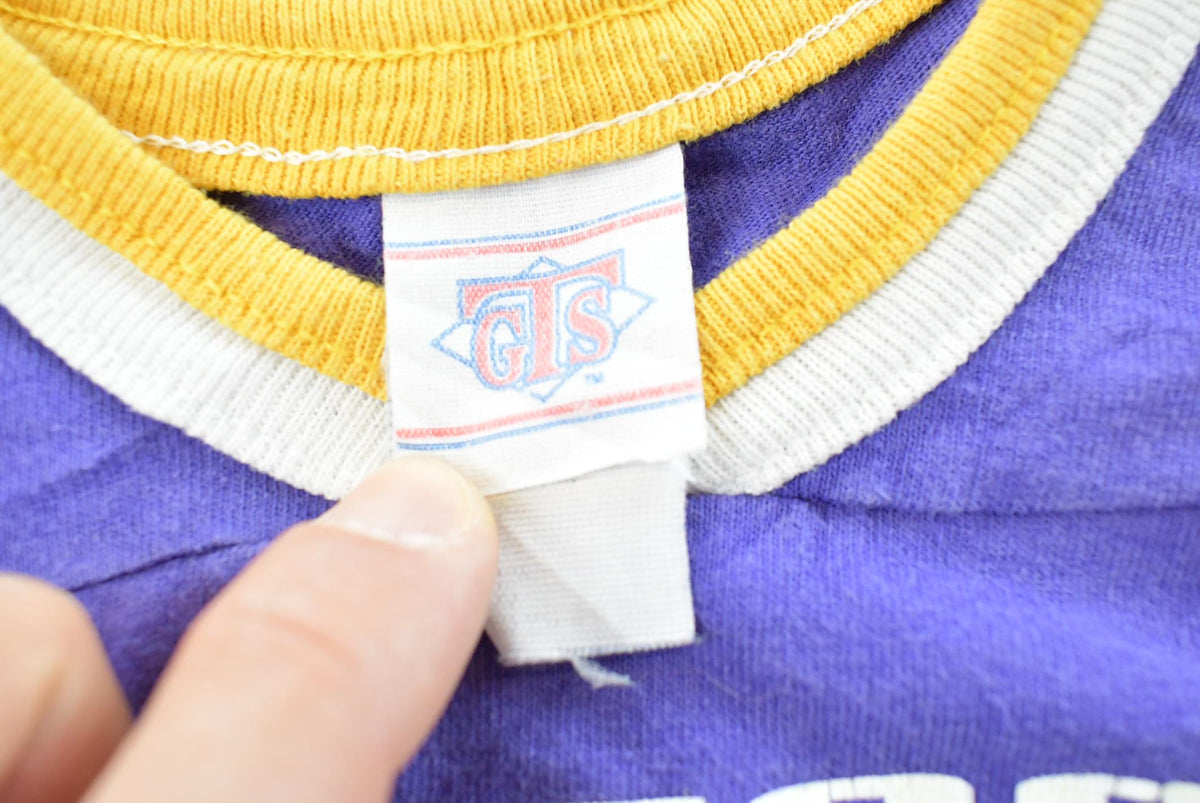Vintage 1990s Minnesota Vikings NFL Graphic T-Shirt Youth XS from propervintagecanada