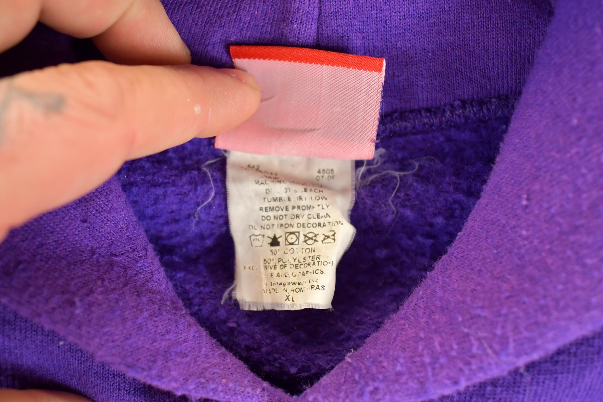 Vintage 1990s Minnesota Vikings NFL Hoodie Sweatshirt Men's XL from propervintagecanada