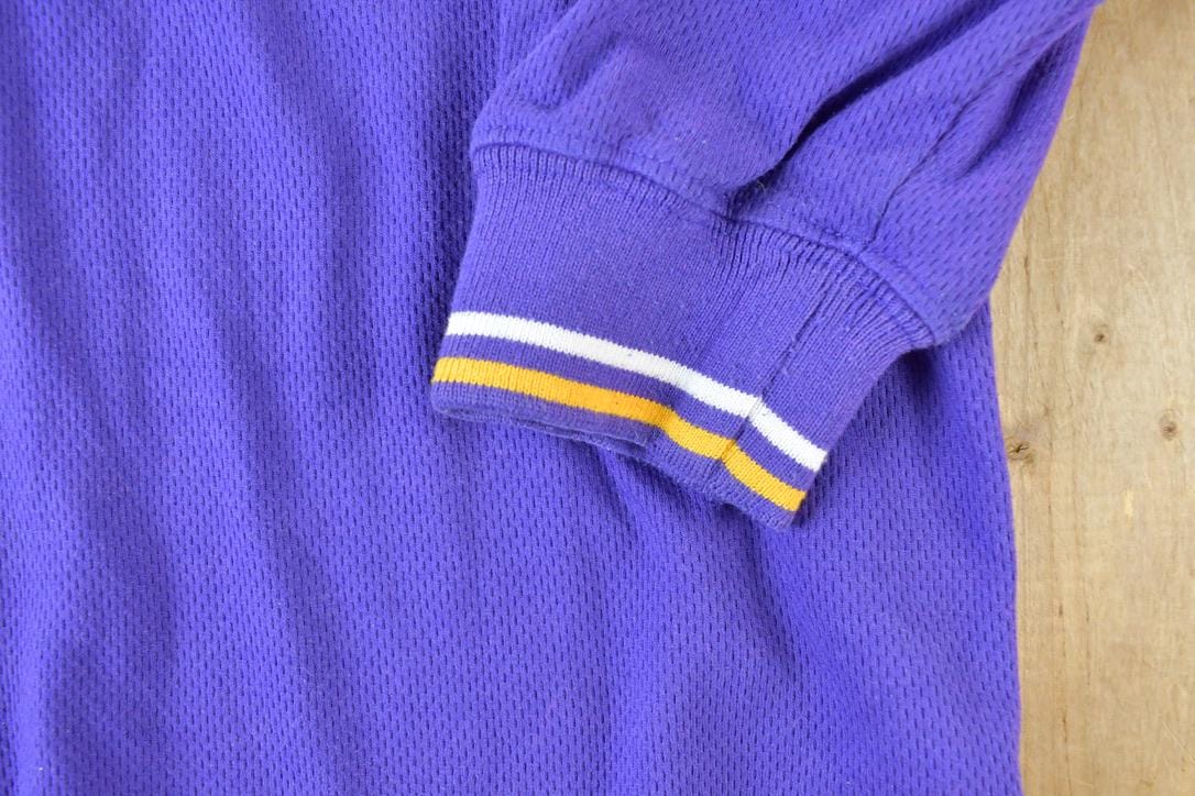 Vintage 1990s Minnesota Vikings NFL V Neck Sweatshirt Men's Large from propervintagecanada