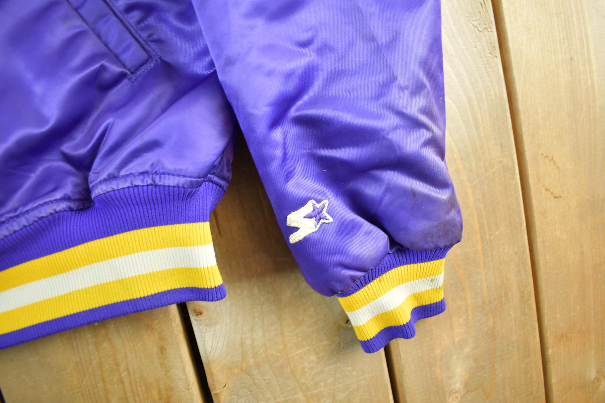 Vintage 1990s Minnesota Vikings Team Starter Pro Line NFL Satin Snap On Jacket Men's XL from propervintagecanada