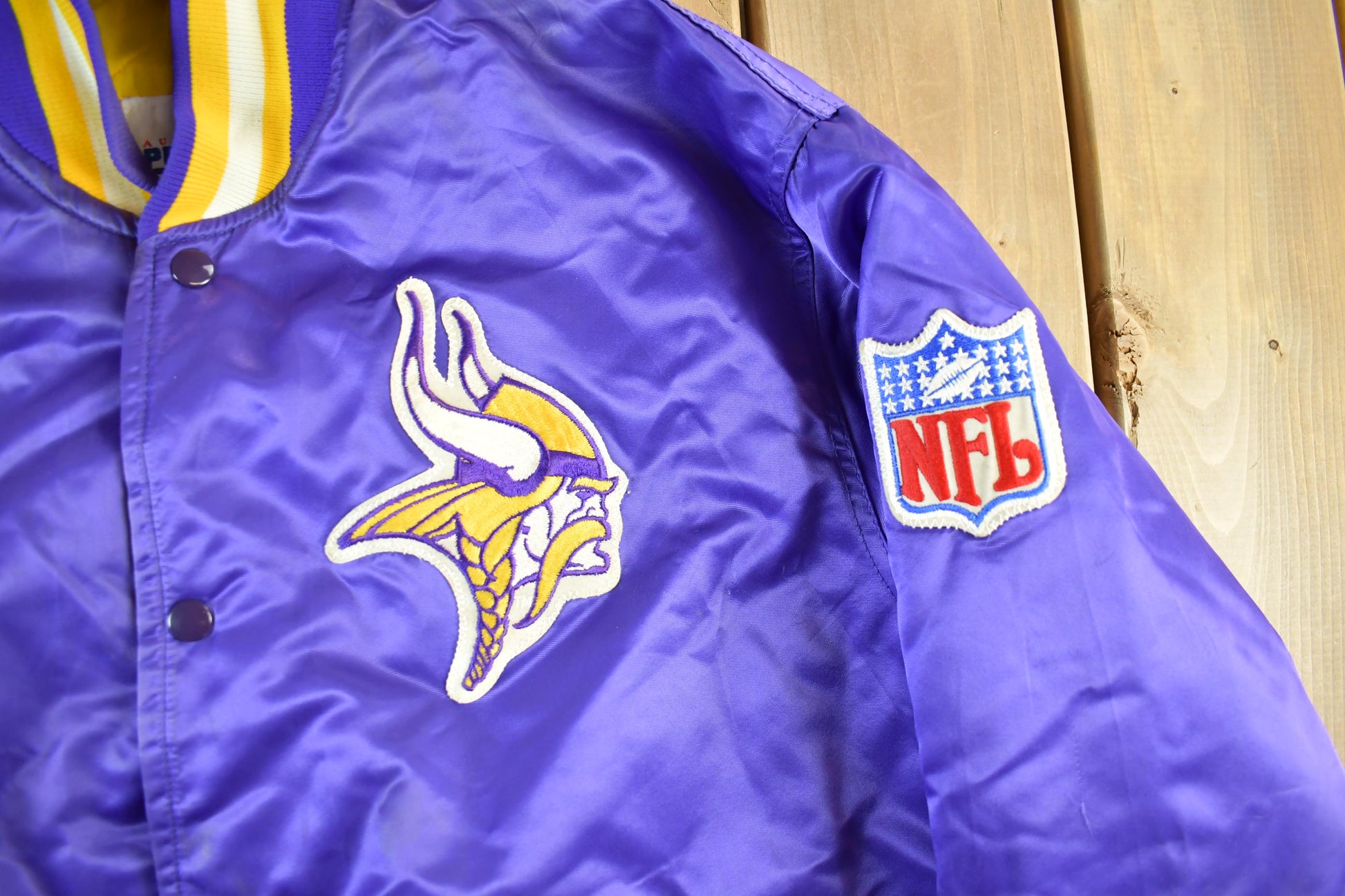 Vintage 1990s Minnesota Vikings Team Starter Pro Line NFL Satin Snap On Jacket Men's XL from propervintagecanada