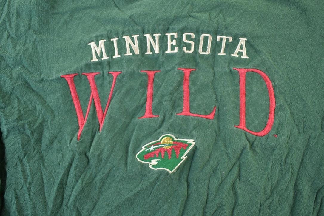 Vintage 1990s Minnesota Wild NHL Graphic T-Shirt Men's Large from propervintagecanada