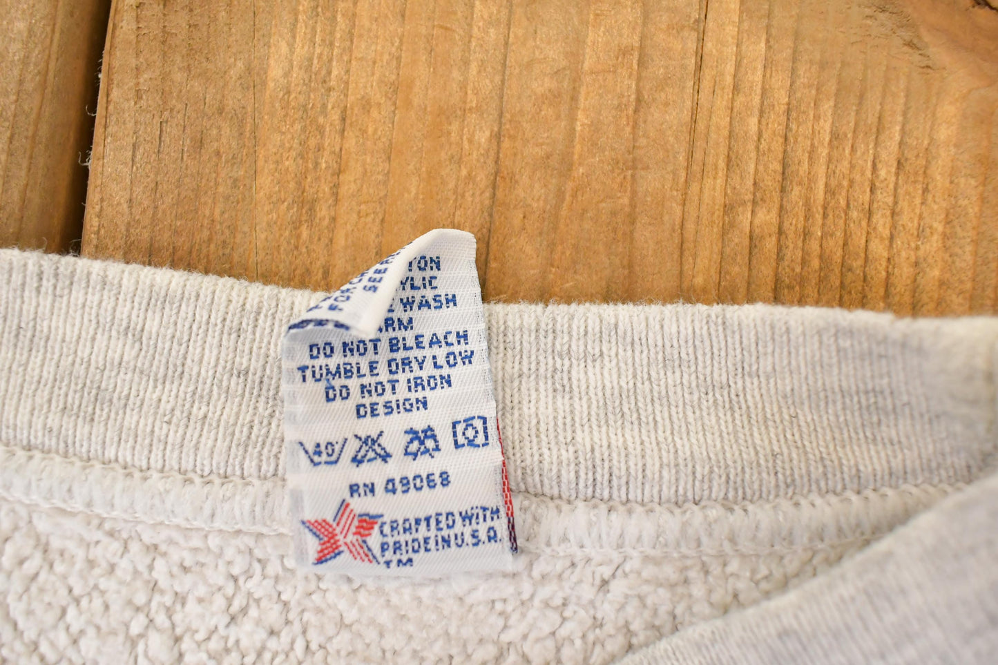 Vintage 1990s Monticello Tennis Graphic Print University Crewneck Sweater Men's L from propervintagecanada