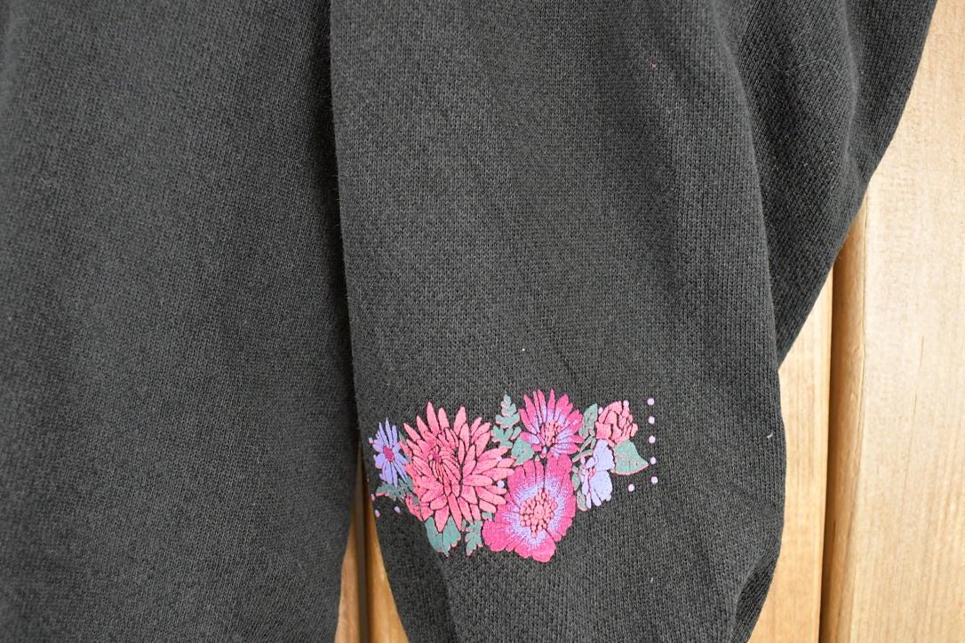 Vintage 1990s Morning Sun Floral Theme Graphic Print Double Collar Crewneck Sweatshirt Womens L from propervintagecanada