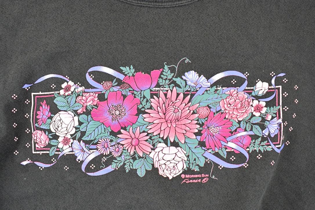 Vintage 1990s Morning Sun Floral Theme Graphic Print Double Collar Crewneck Sweatshirt Womens L from propervintagecanada