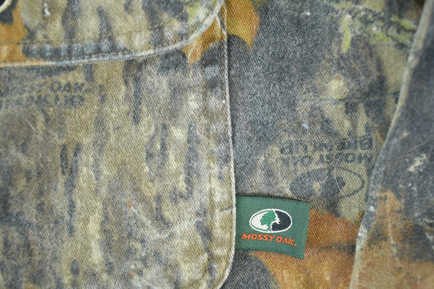 Vintage 1990s Mossy Oak Apparel Realtree Camo Button Up Shirt Women's XL from propervintagecanada
