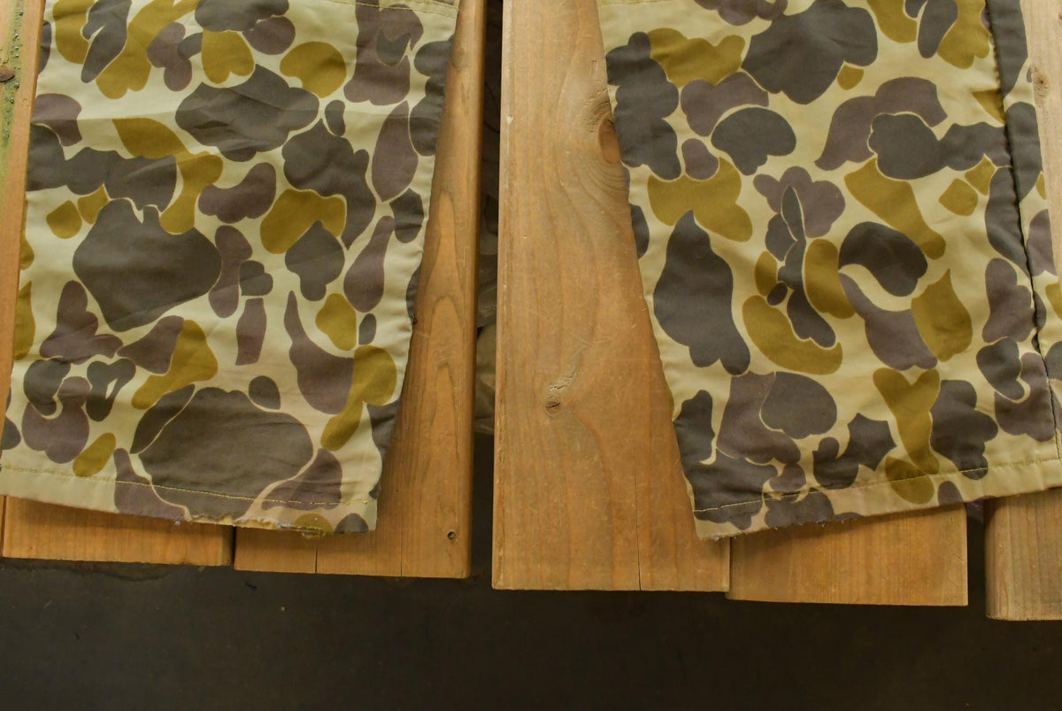 Vintage 1990s Mount'n Prairie Duck Camo Hunting Pants Men's 34 x 32 from propervintagecanada