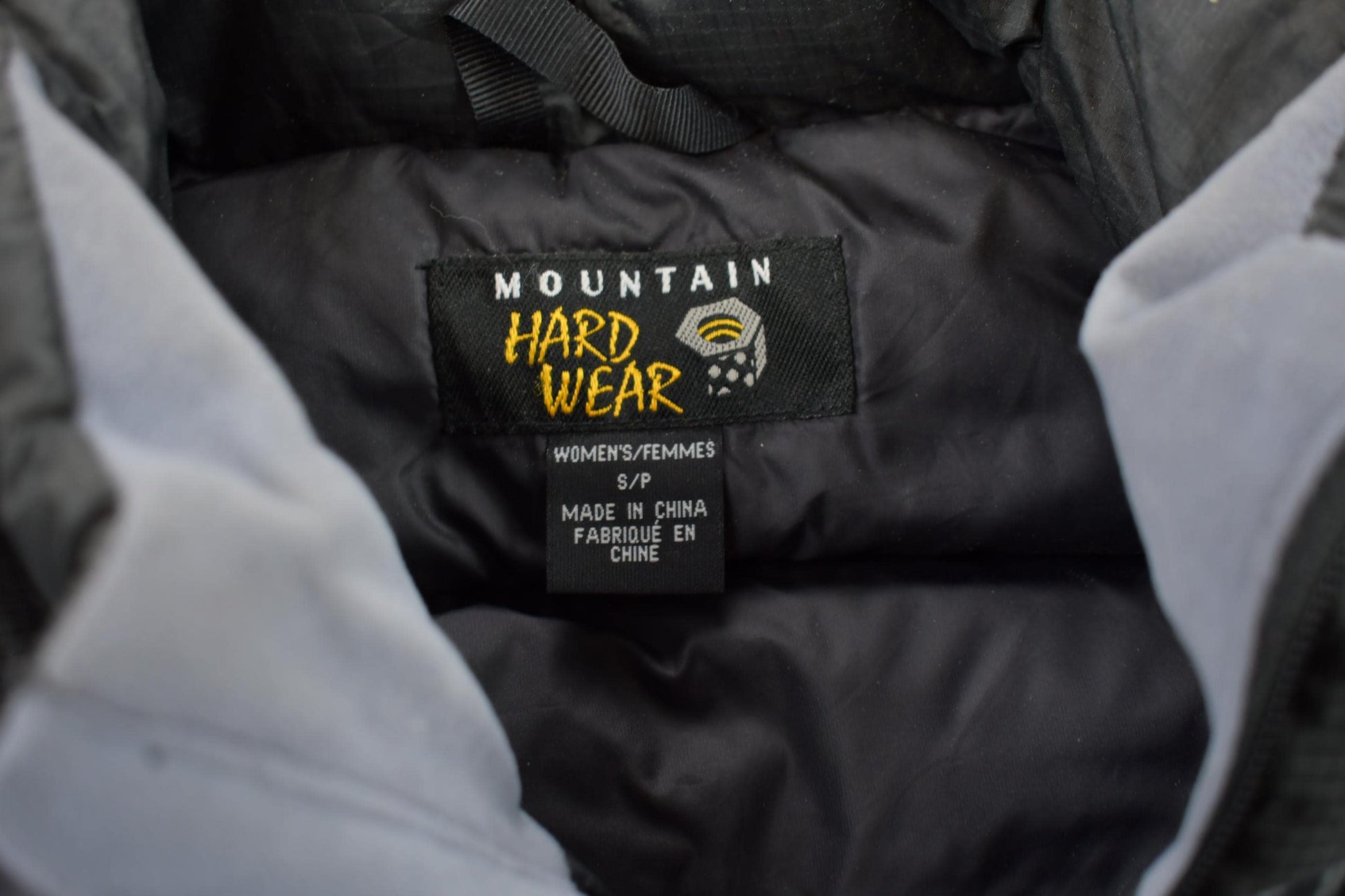 Vintage 1990s Mountain Hard Wear Quilted Puffer Jacket Men's Small from propervintagecanada