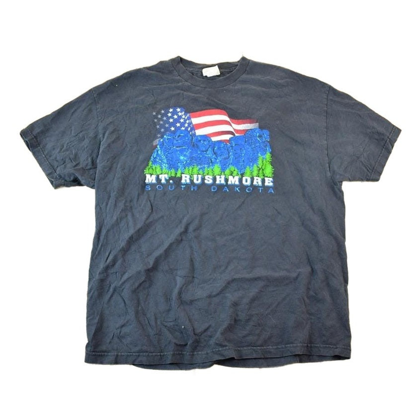 Vintage 1990s Mt Rushmore Souvenir Single Stitch Graphic Print T-Shirt Men's XL from propervintagecanada