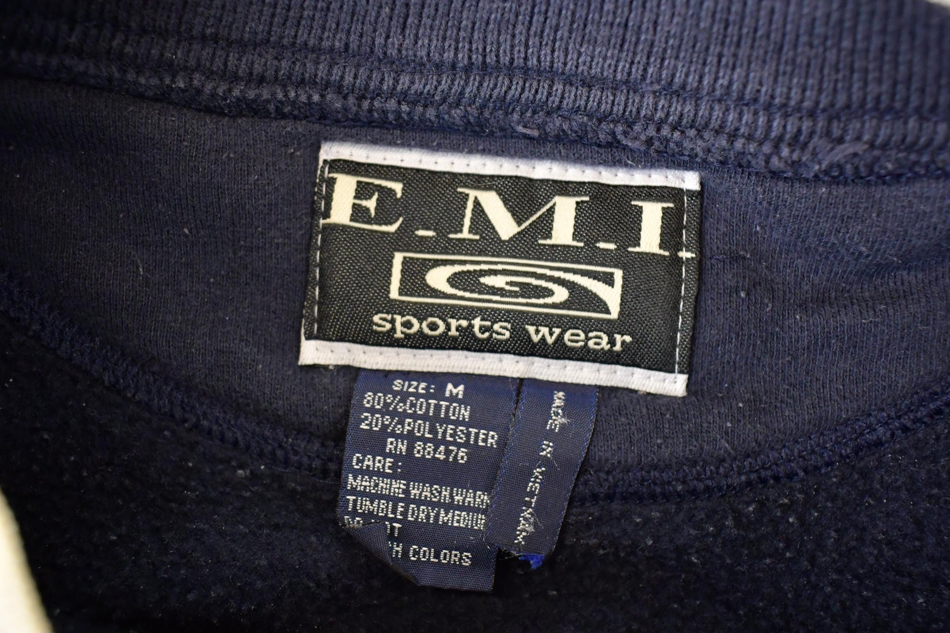 Vintage 1990s Nantucket Embroidered V Neck Sweatshirt Men's L from propervintagecanada