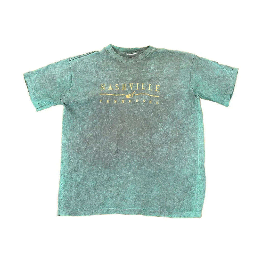 Vintage 1990s Nashville Tennessee Souvenir Travel T-Shirt Men's L from propervintagecanada