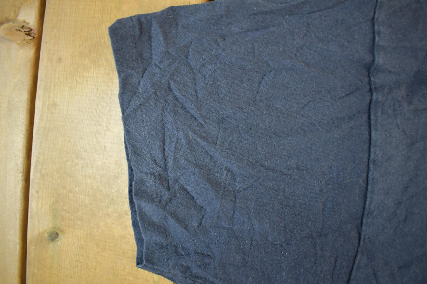 Vintage 1990s Native Black Hills Landscape T-Shirt Men's XL from propervintagecanada