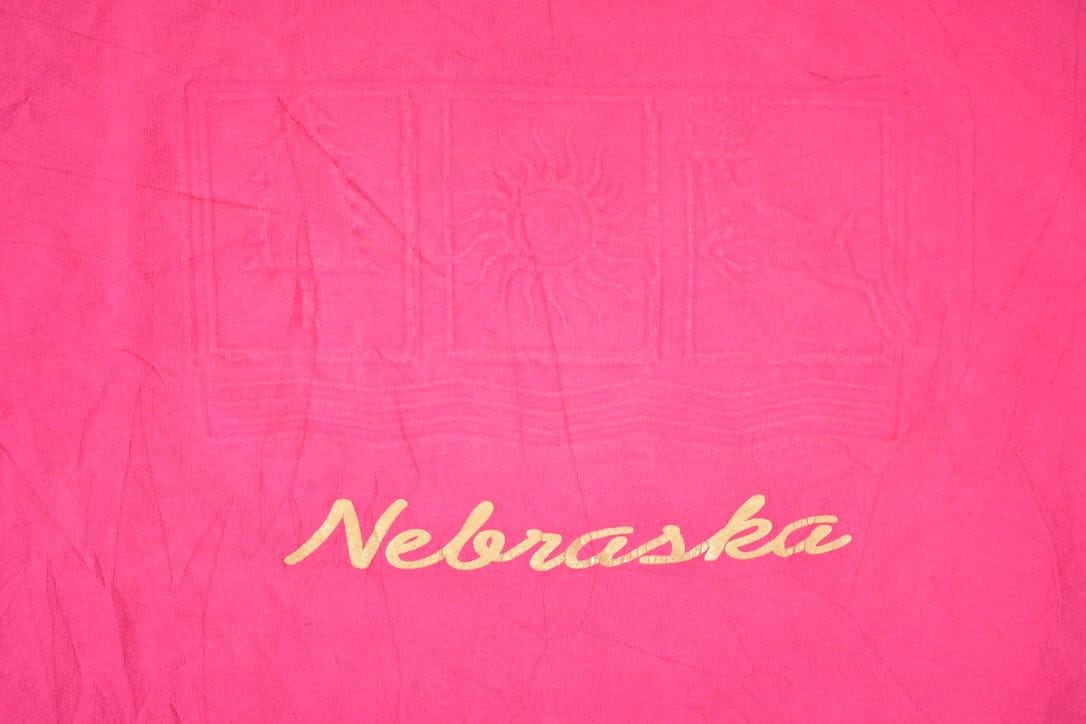 Vintage 1990s Nebraska Souvenir Travel T-Shirt Women's XL from propervintagecanada