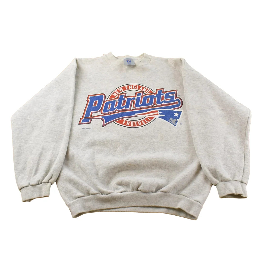 Vintage 1990s New England Patriots Crewneck Sweatshirt Men's L from propervintagecanada