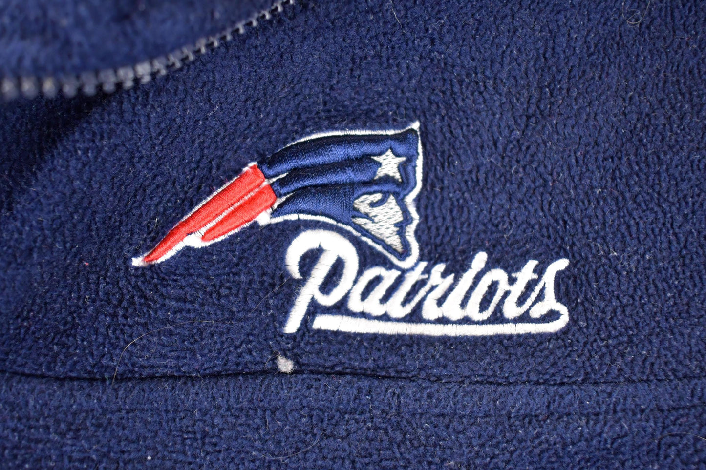 Vintage 1990s New England Patriots Fleece NFL Football Sweater Mens L from propervintagecanada