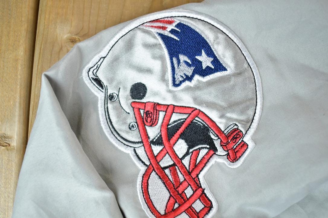 Vintage 1990s New England Patriots NFL Crewneck pullover Windbreaker Sweatshirt Men's Large from propervintagecanada