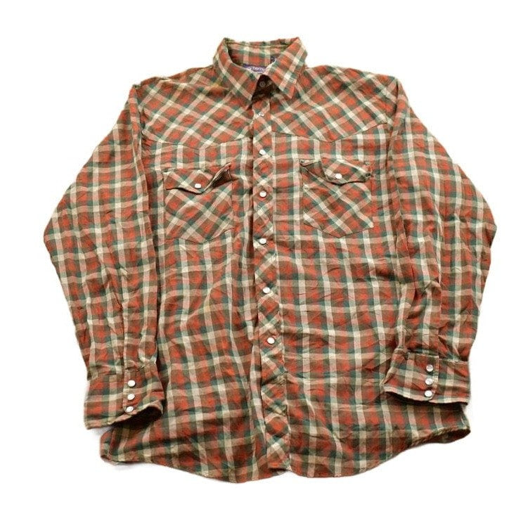 Vintage 1990s New Frontiers Big Yank Plaid Button Up Shirt Men's Medium from propervintagecanada