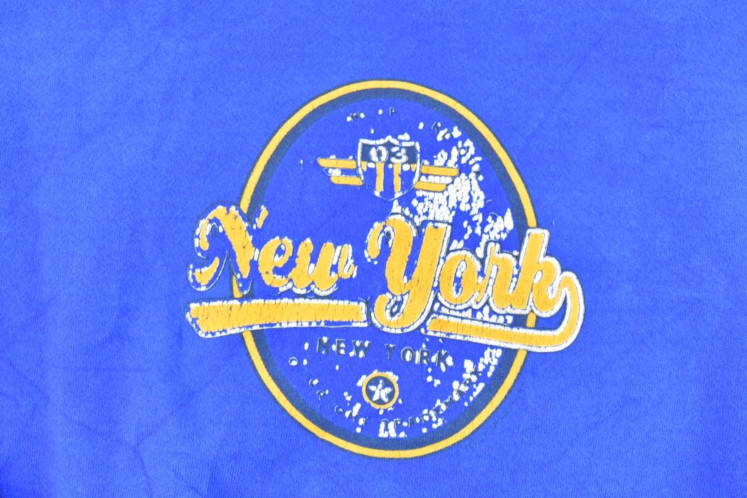 Vintage 1990s New York City Mets Blue Distressed Souvenir Heavyweight Crewneck Sweatshirt Men's Large from propervintagecanada