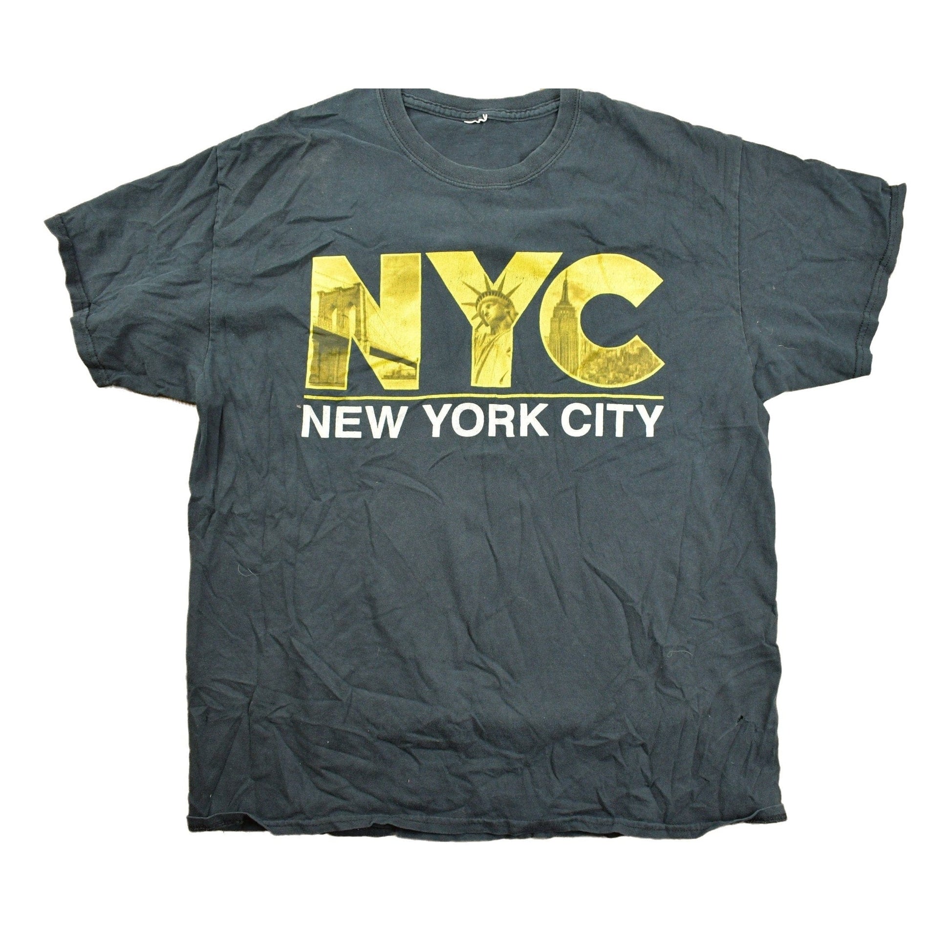 Vintage 1990s New York City NYC Souvenir T Shirt Men's Large from propervintagecanada