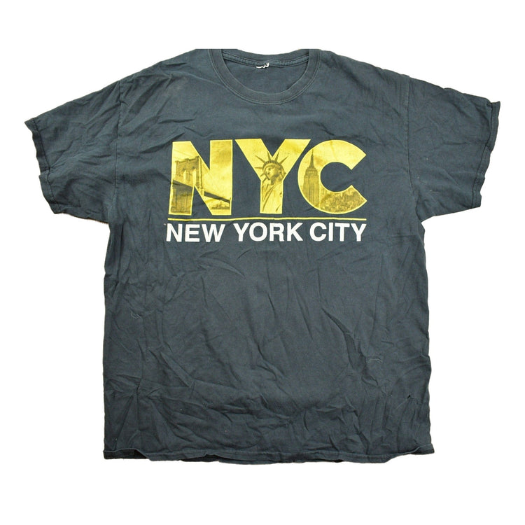 Vintage 1990s New York City NYC Souvenir T Shirt Men's Large from propervintagecanada