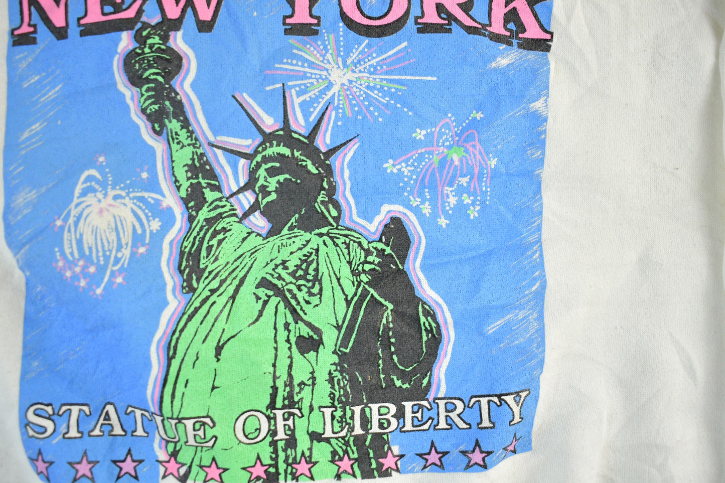 Vintage 1990s New York City Souvenir Crewneck Sweatshirt Men's Large from propervintagecanada