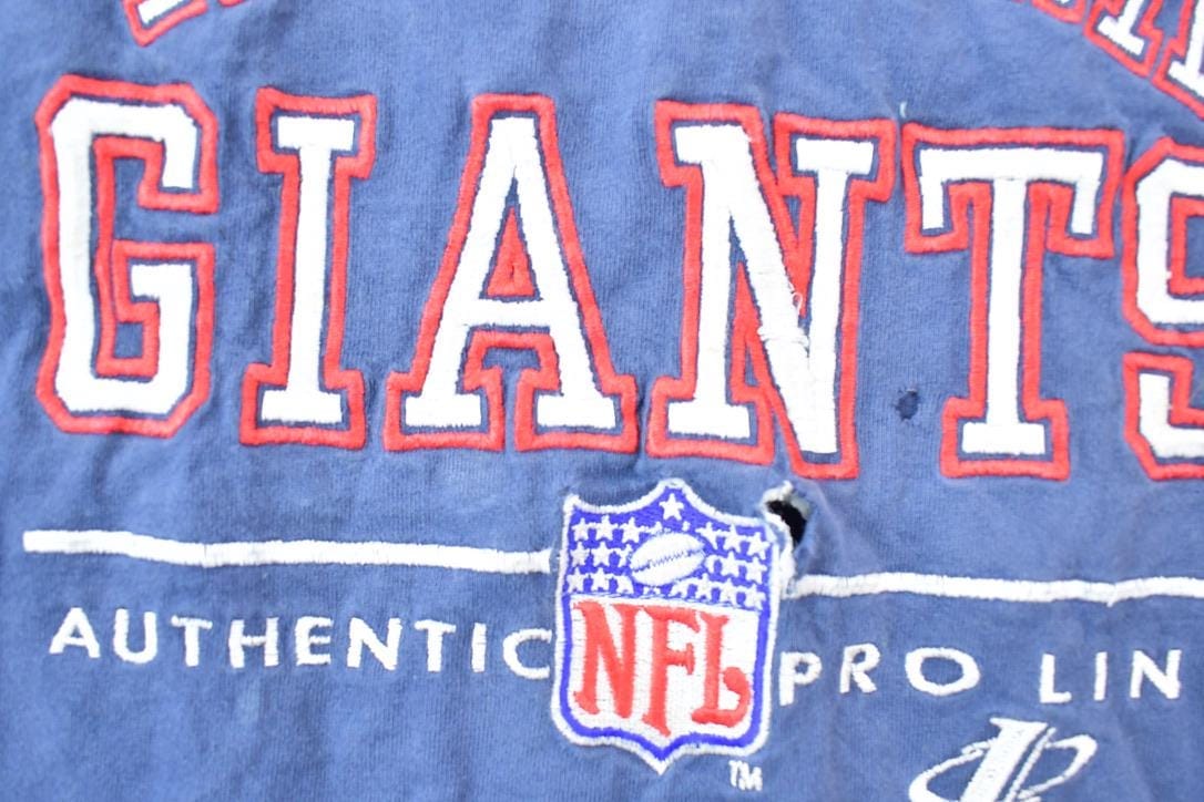 Vintage 1990s New York Giants Embroidered NFL Graphic T-Shirt Men's XL from propervintagecanada