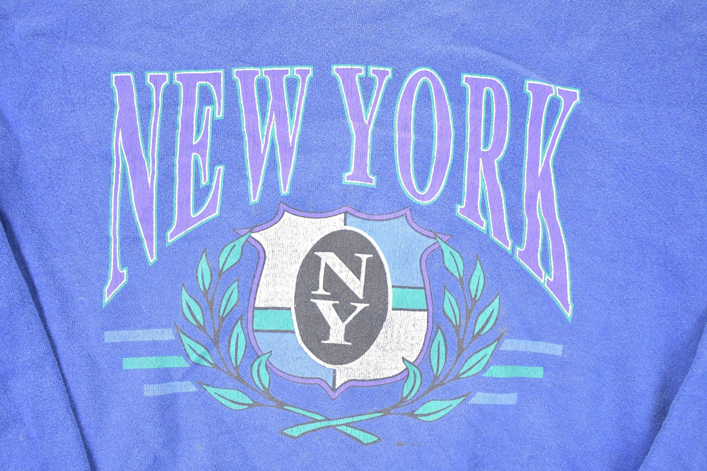 Vintage 1990s New York Souvenir Crewneck Sweatshirt Men's L from propervintagecanada