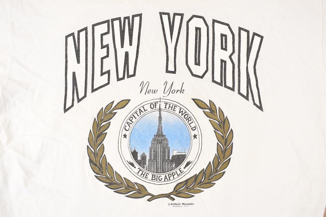Vintage 1990s New York Souvenir Travel T-Shirt Men's M from propervintagecanada
