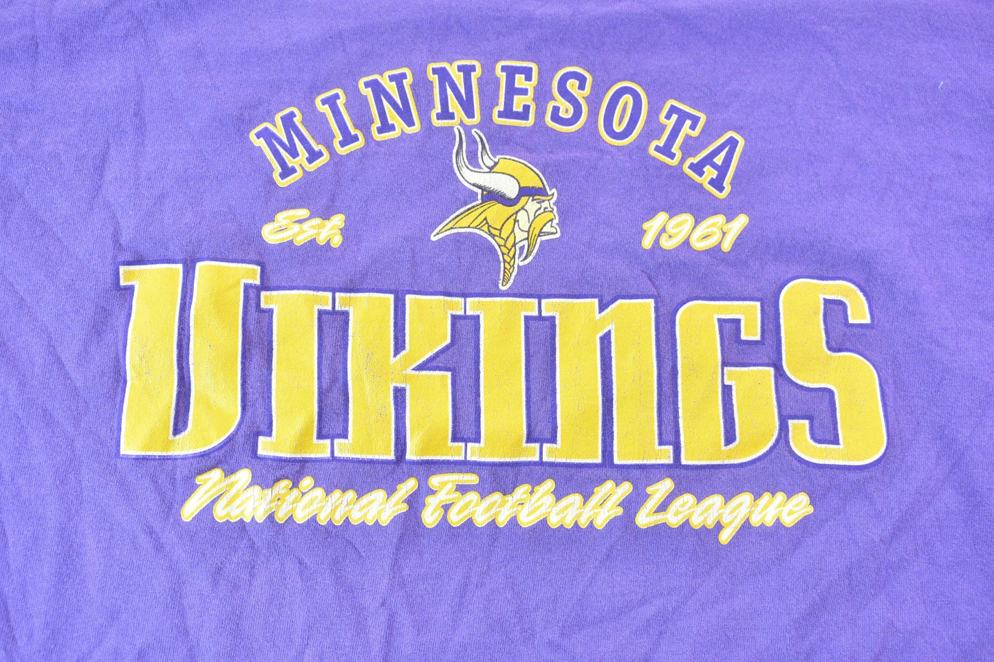 Vintage 1990s NFL Football Graphic T-Shirt Men's Large from propervintagecanada