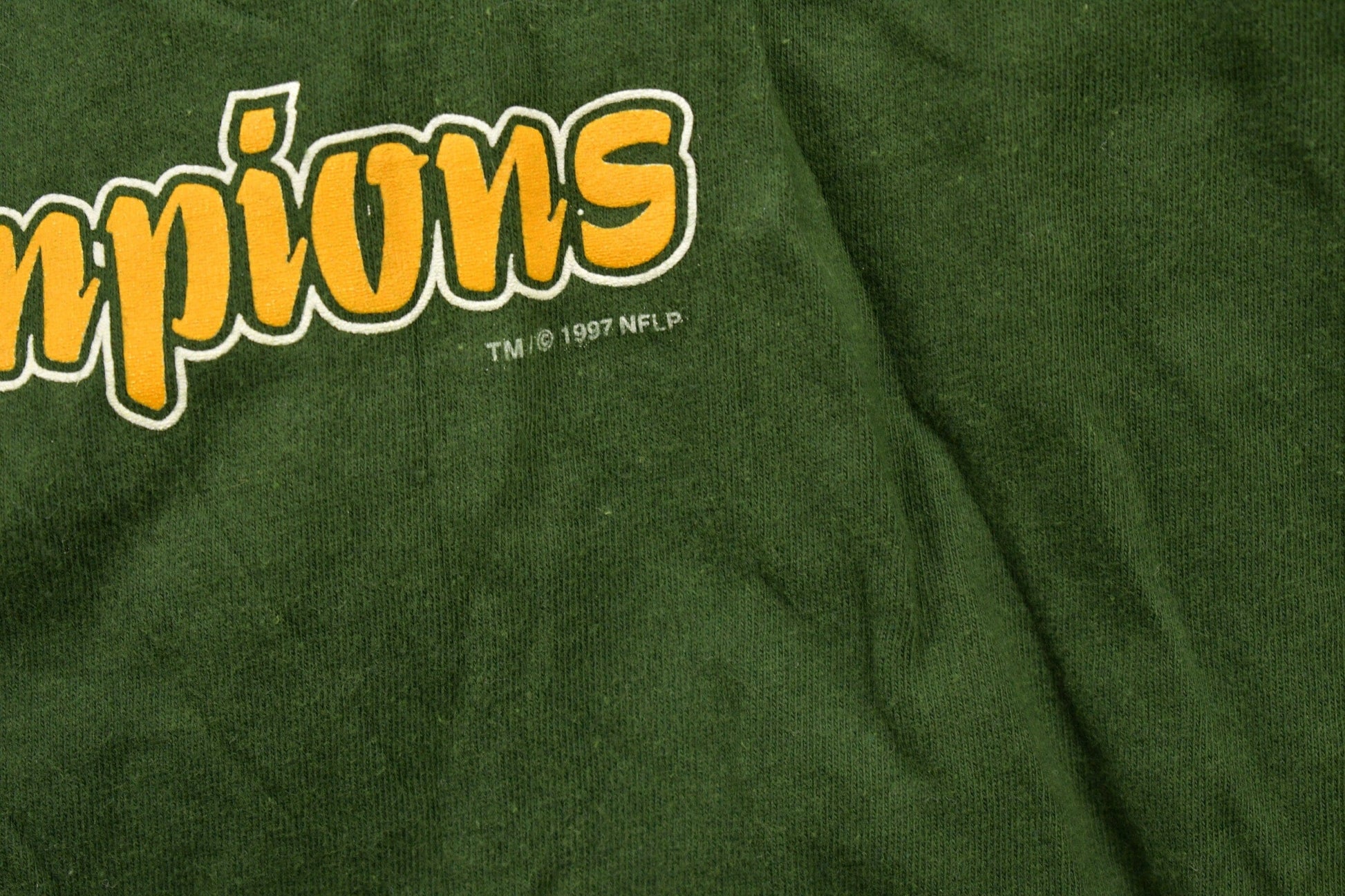 Vintage 1990s NFL Graphic T-Shirt/ Made In USA / Single Stitch / NFL / 90s Streetwear / Sportswear from propervintagecanada
