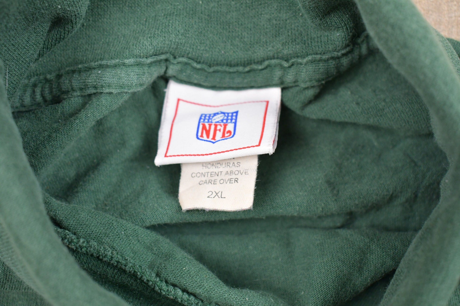 Vintage 1990s NFL Green Bay Packers Turtleneck Sweatshirt Men's 2XL from propervintagecanada