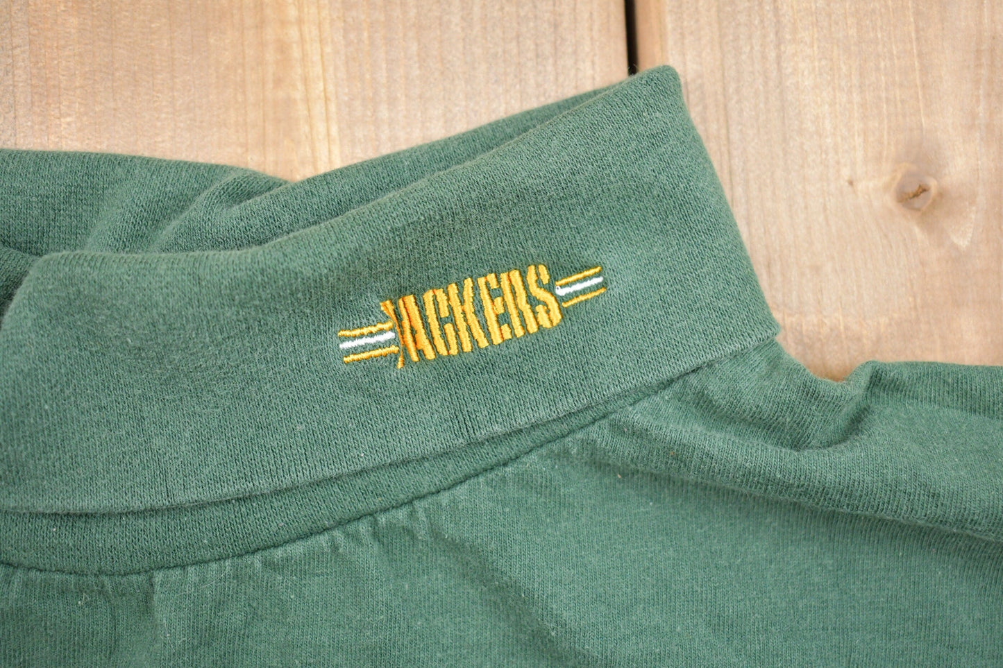 Vintage 1990s NFL Green Bay Packers Turtleneck Sweatshirt Men's 2XL from propervintagecanada