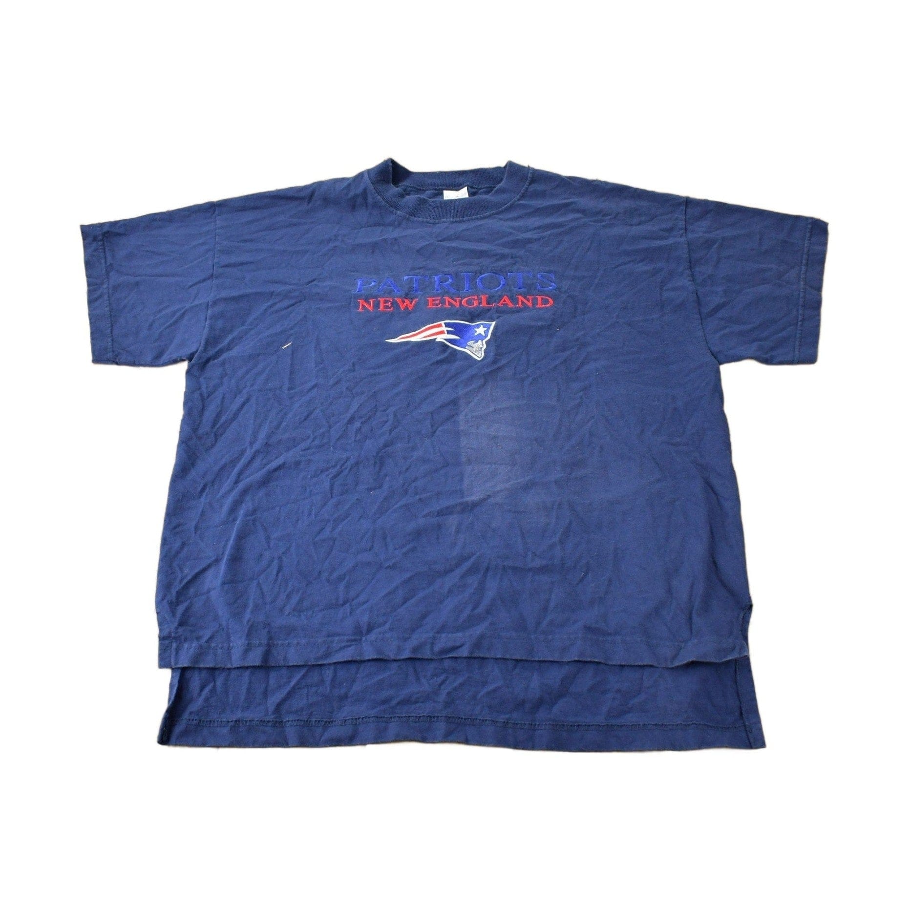 Vintage 1990s NFL New England Patriots Embroidered Graphic T-Shirt Men's XL from propervintagecanada