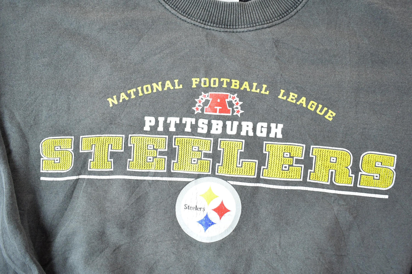 Vintage 1990s NFL Pittsburgh Steelers Crewneck Sweatshirt Men's XL from propervintagecanada