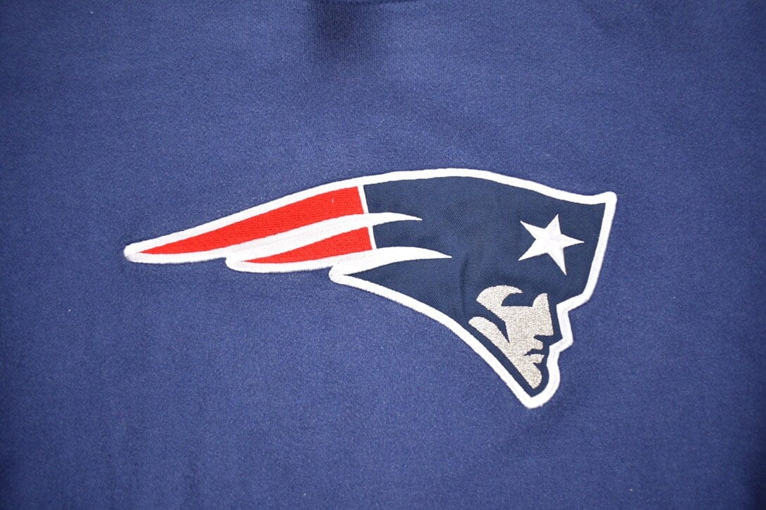 Vintage 1990s NFL Reebok New England Patriots Crewneck Men's Medium from propervintagecanada