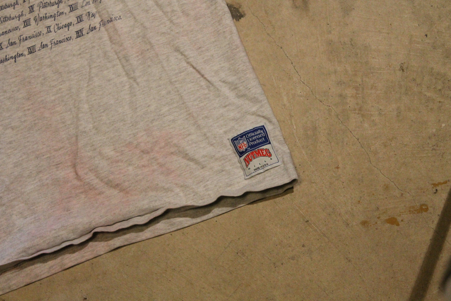 Vintage 1990s NFL Superbowl Graphic T-Shirt Men's Large from propervintagecanada