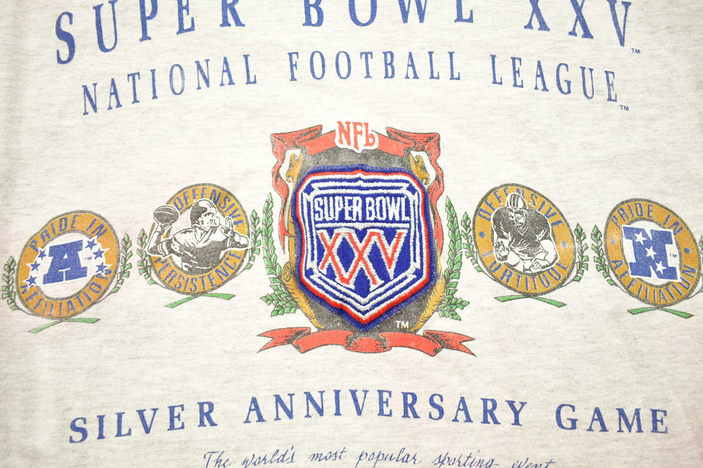 Vintage 1990s NFL Superbowl Graphic T-Shirt Men's Large from propervintagecanada